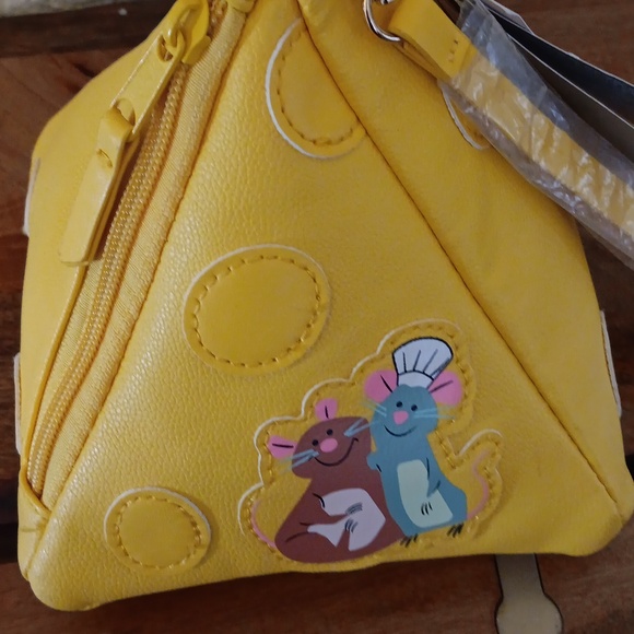 Disney Parks Remys Ratatouille Adventure Cheese Wristlet Handbag - Picture 12 of 12